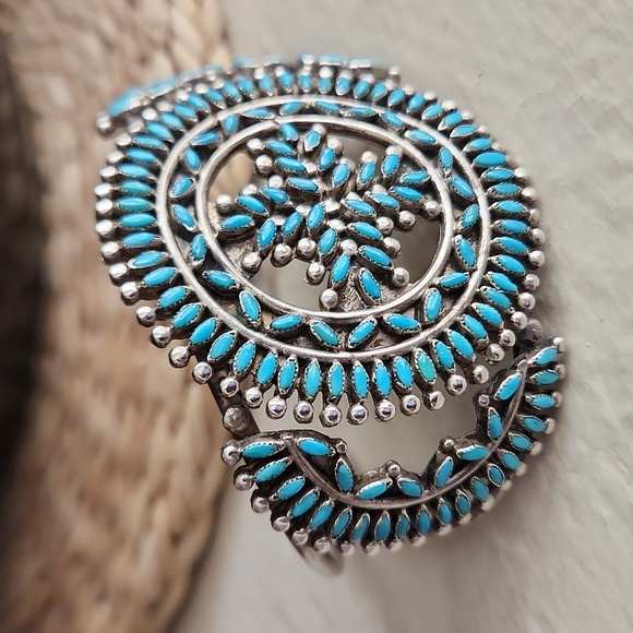 Amazing Vintage Native American Zuni Petit Point Turquoise Inlay Bracelet 💙 - Picture 10 of 13